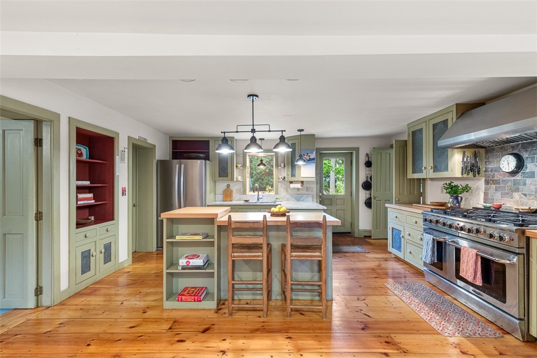 462 Ledge Road Seekonk, MA 02771 - Photo 16 of 49