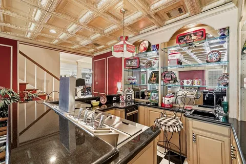 $699,999 | 1809 Southpark Drive, Arlington, TX 76013