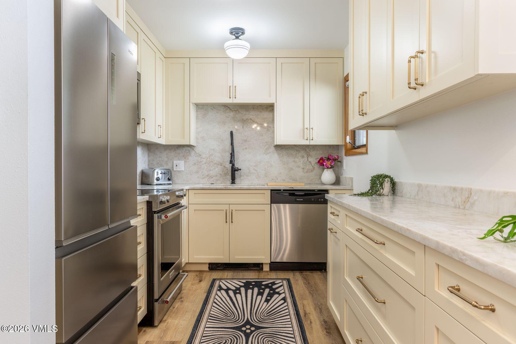 1480 Buffehr Creek Road, Unit 3A Vail, CO 81657 - Photo 9 of 24 photo_online_002