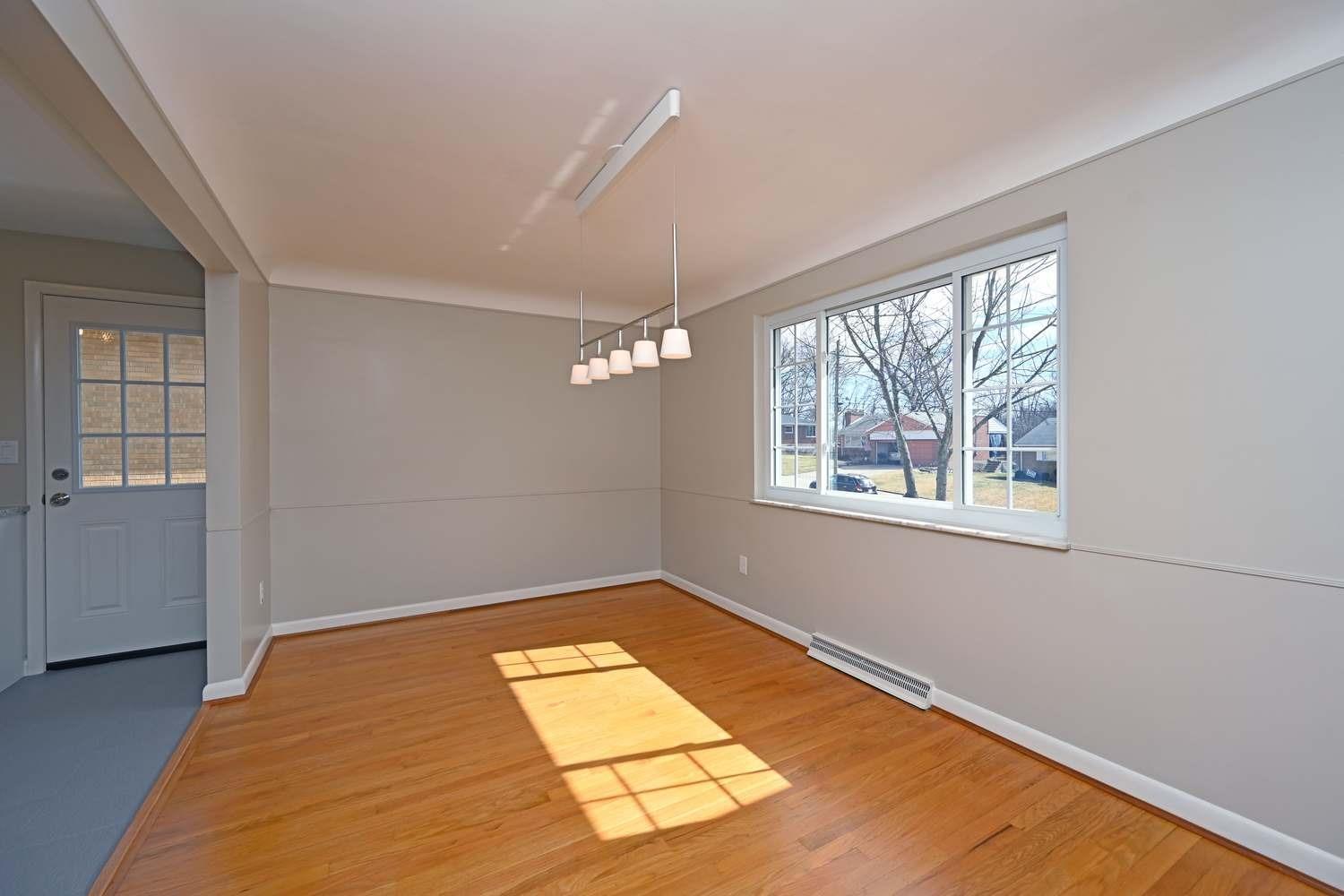 3158 Dickinson Road Cincinnati, OH 45211 - Photo 8 of 31 Gallery Image 8