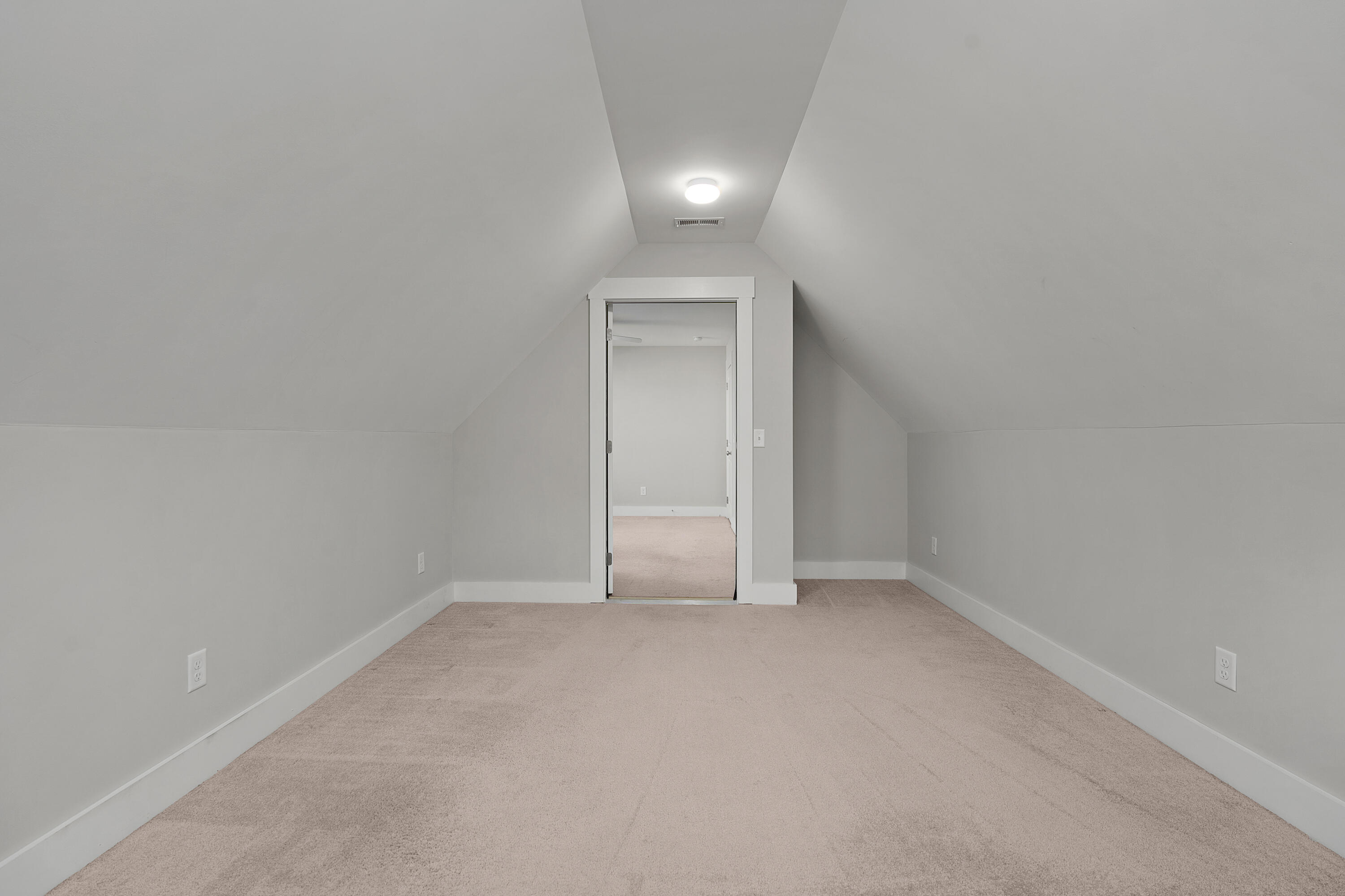 602 Paragon Drive Chattanooga, TN 37415 - Photo 30 of 47 47 - 602 Paragon Drive - Upstairs