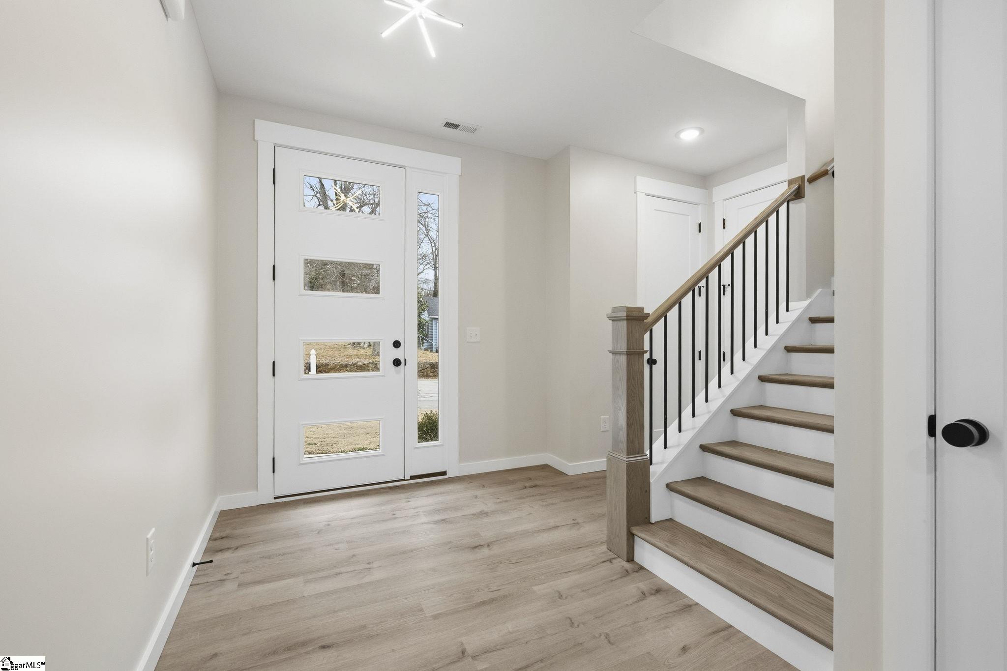 120 Morrow Street Greer, SC 29650 - Photo 4 of 30