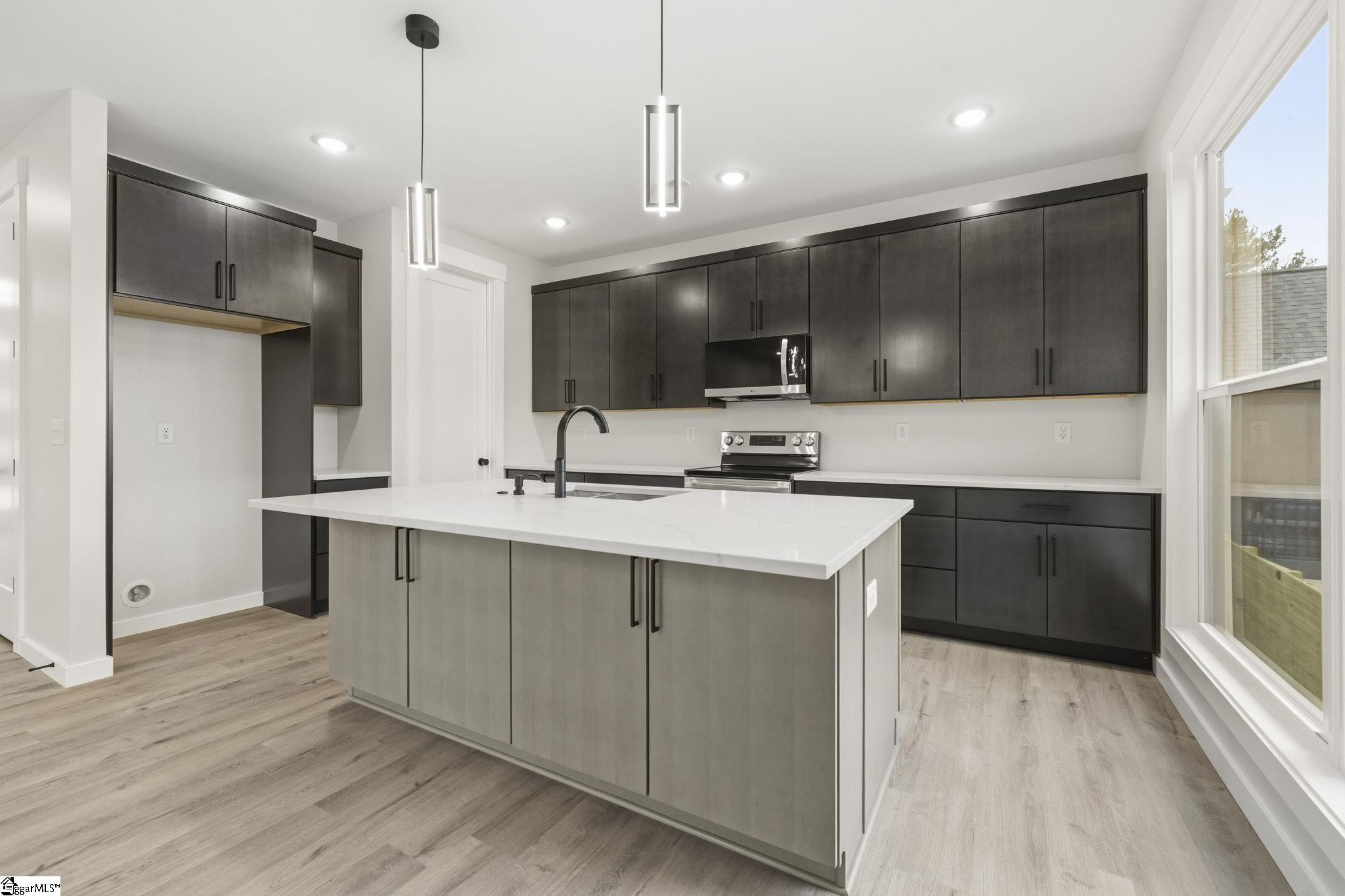 120 Morrow Street Greer, SC 29650 - Photo 9 of 30