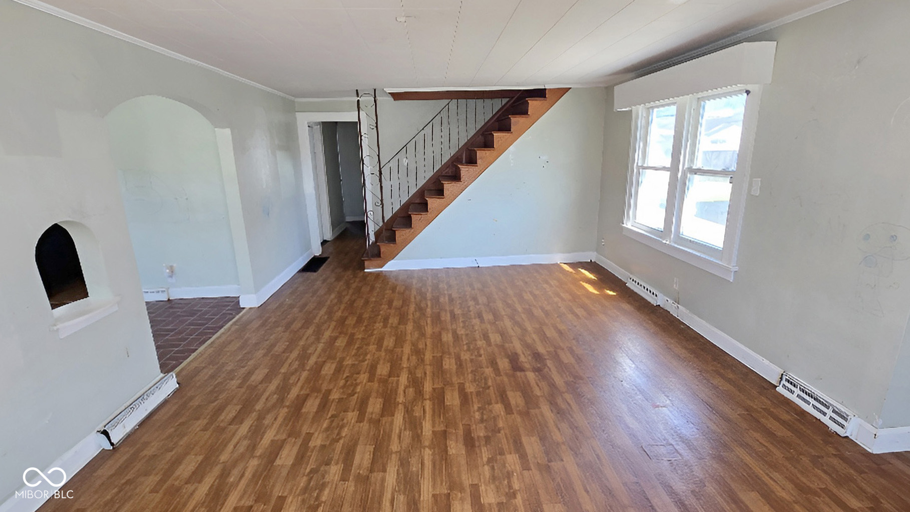 240 West 37th Street Anderson, IN 46013 - Photo 8 of 17