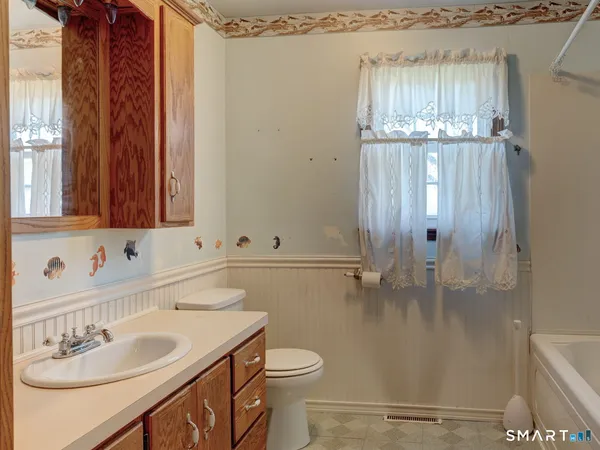 $379,900 | 13 Litchfield Avenue, Killingly, CT 06263