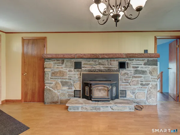 $379,900 | 13 Litchfield Avenue, Killingly, CT 06263