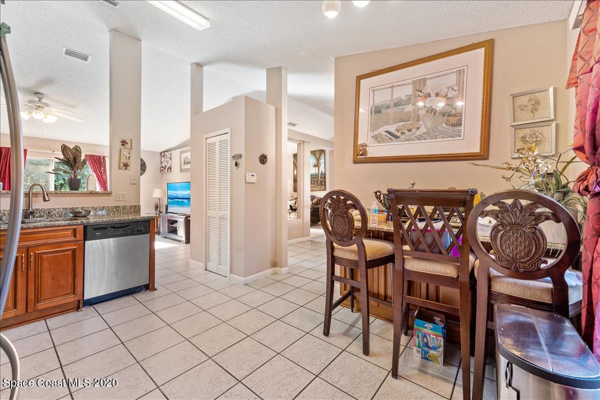 1534 Goyer Road Southeast Palm Bay, FL 32909 - Photo 12 of 23 Kitchen