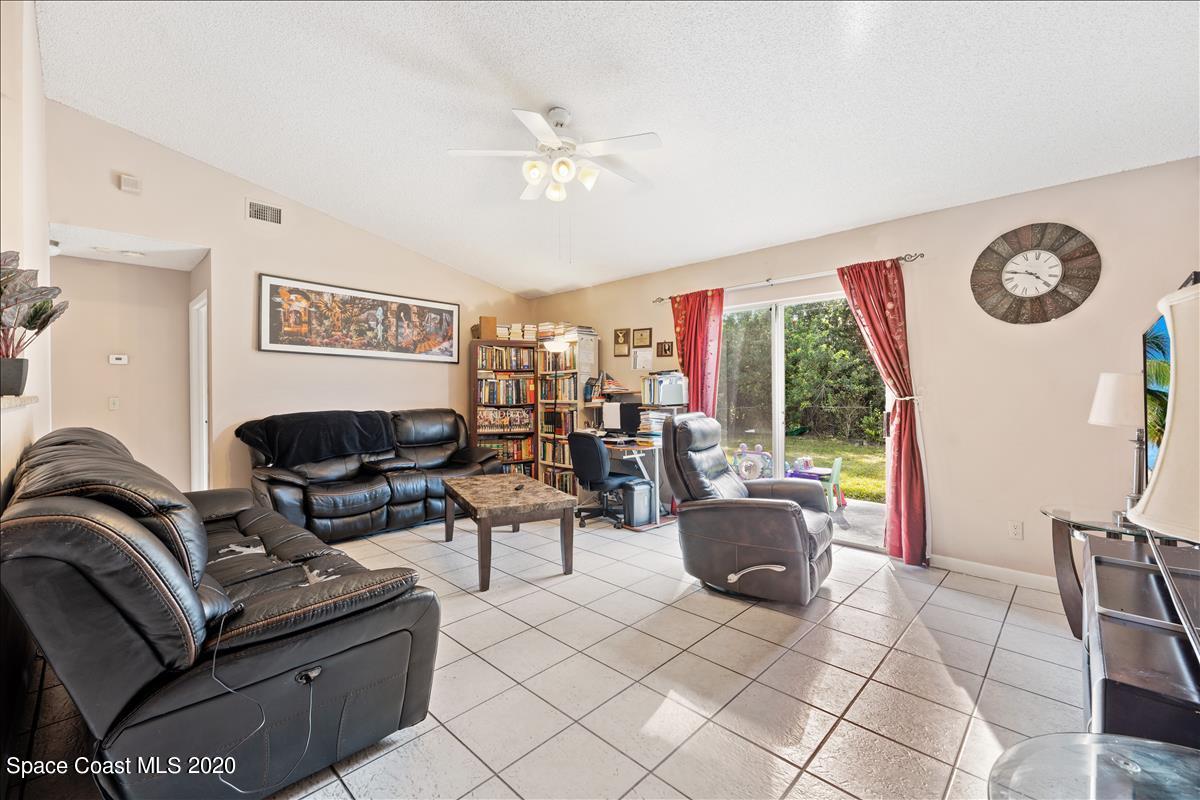 1534 Goyer Road Southeast Palm Bay, FL 32909 - Photo 9 of 23 Living Room