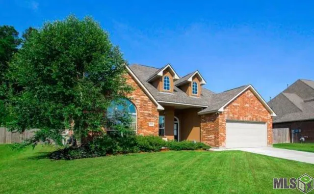 $306,800 | 13626 Cantebury Avenue, Denham Springs, LA 70726
