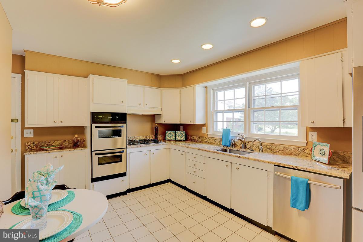 228 Tidyman Road Reisterstown, MD 21136 - Photo 3 of 27 Kitchen