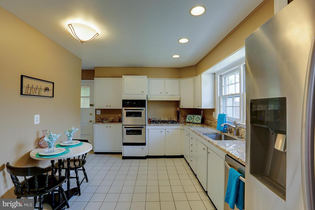 228 Tidyman Road Reisterstown, MD 21136 - Photo 5 of 27 Kitchen