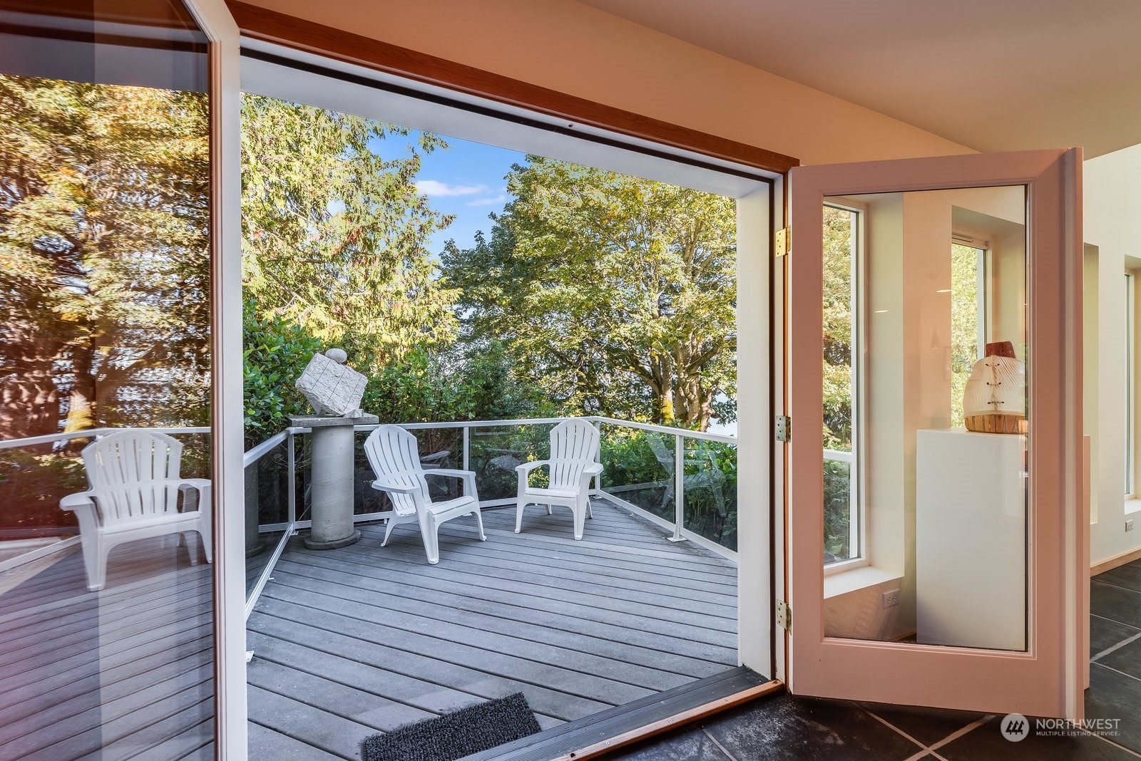 3699 Saratoga Road Langley, WA 98260 - Photo 14 of 30 Gallery Image 14