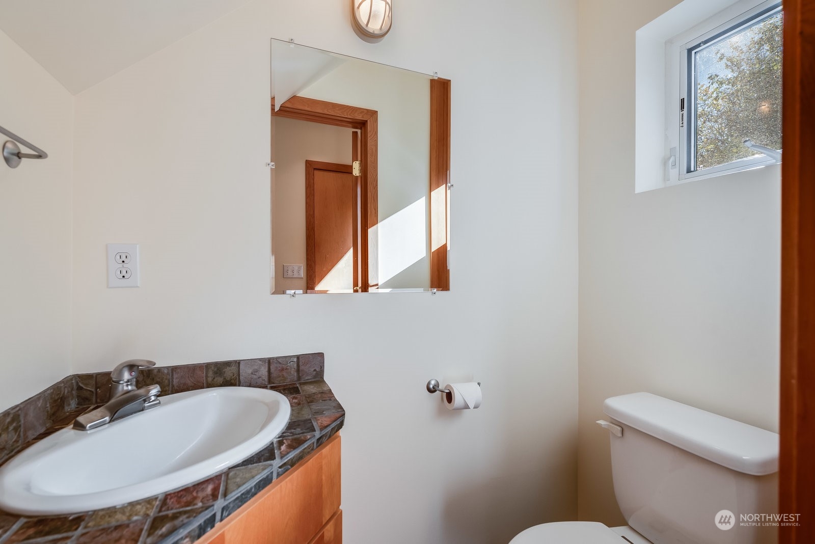 3699 Saratoga Road Langley, WA 98260 - Photo 19 of 30 Gallery Image 19