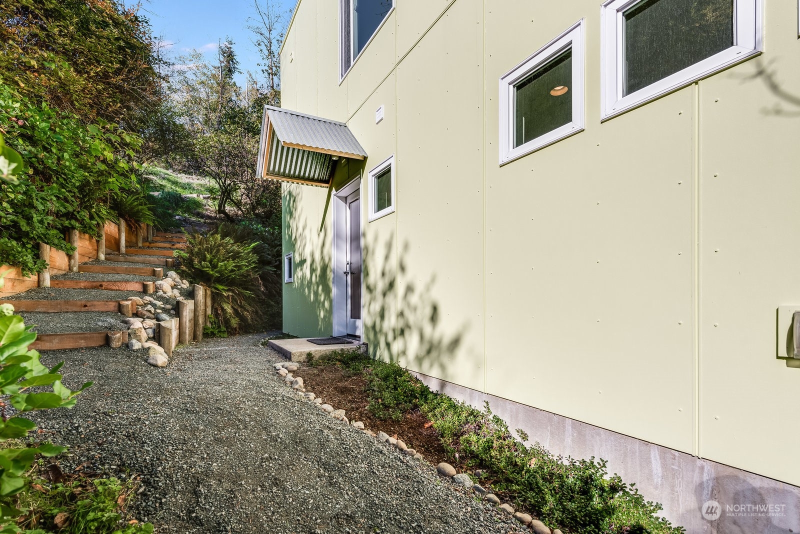 3699 Saratoga Road Langley, WA 98260 - Photo 6 of 30 Gallery Image 6