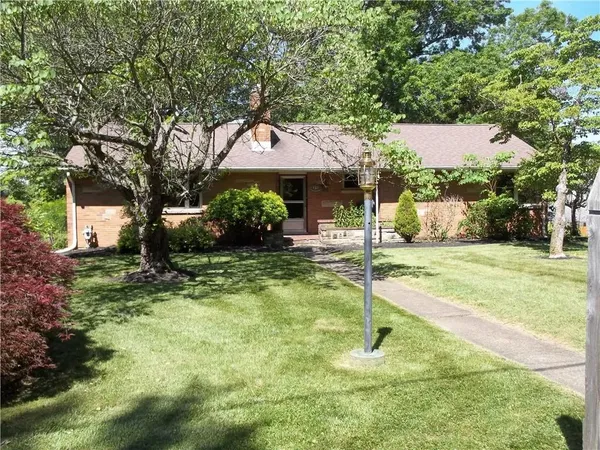 $299,000 | 121 Hillcrest Drive, New Brighton, PA 15066