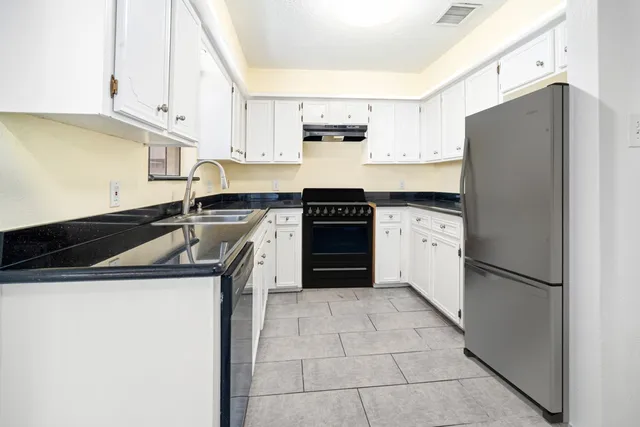 $259,000 | 3707 Pine Cone Trail, Pasadena, TX 77505