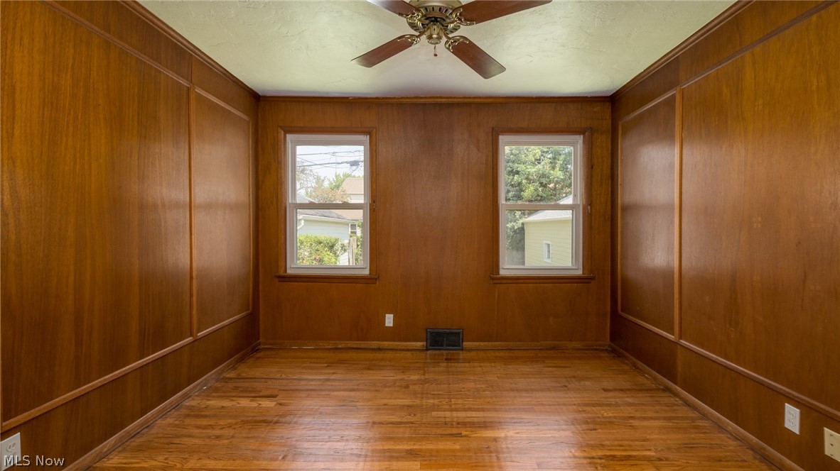 3811 Berkeley Road Cleveland Heights, OH 44118 - Photo 5 of 25