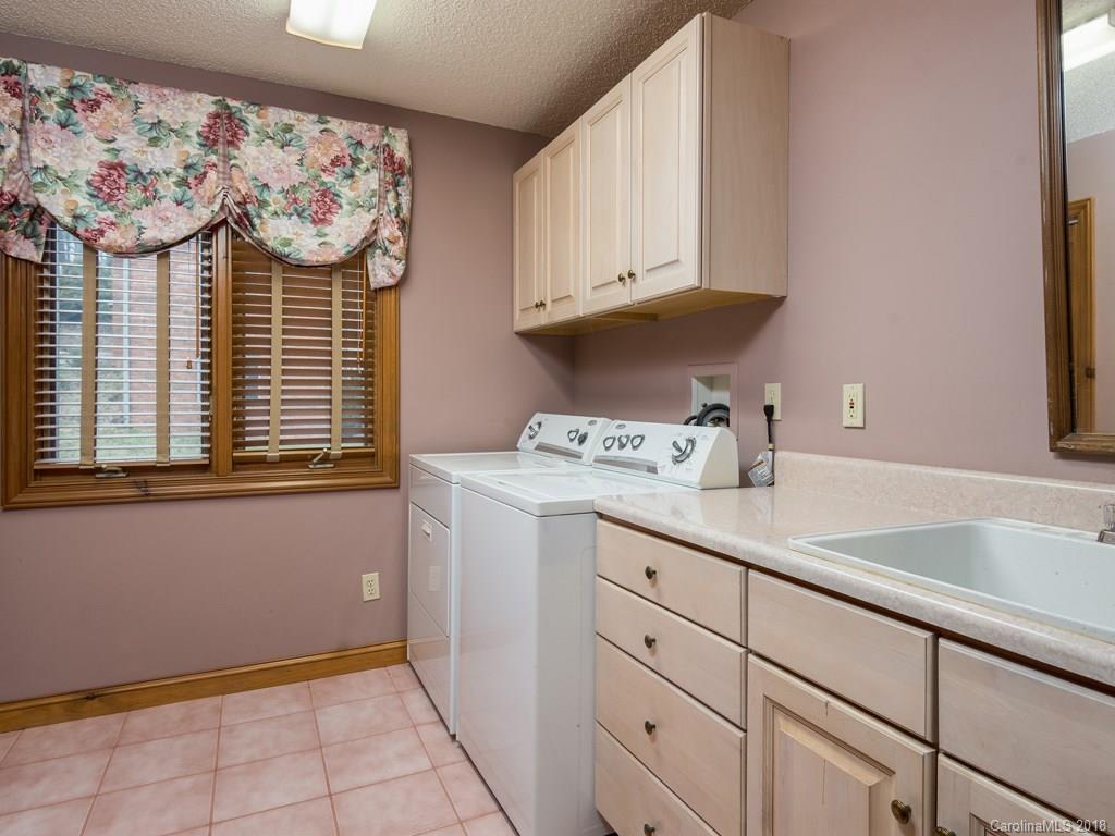 36 Fox Ridge Drive Fletcher, NC 28732 - Photo 24 of 35 Gallery Image 24