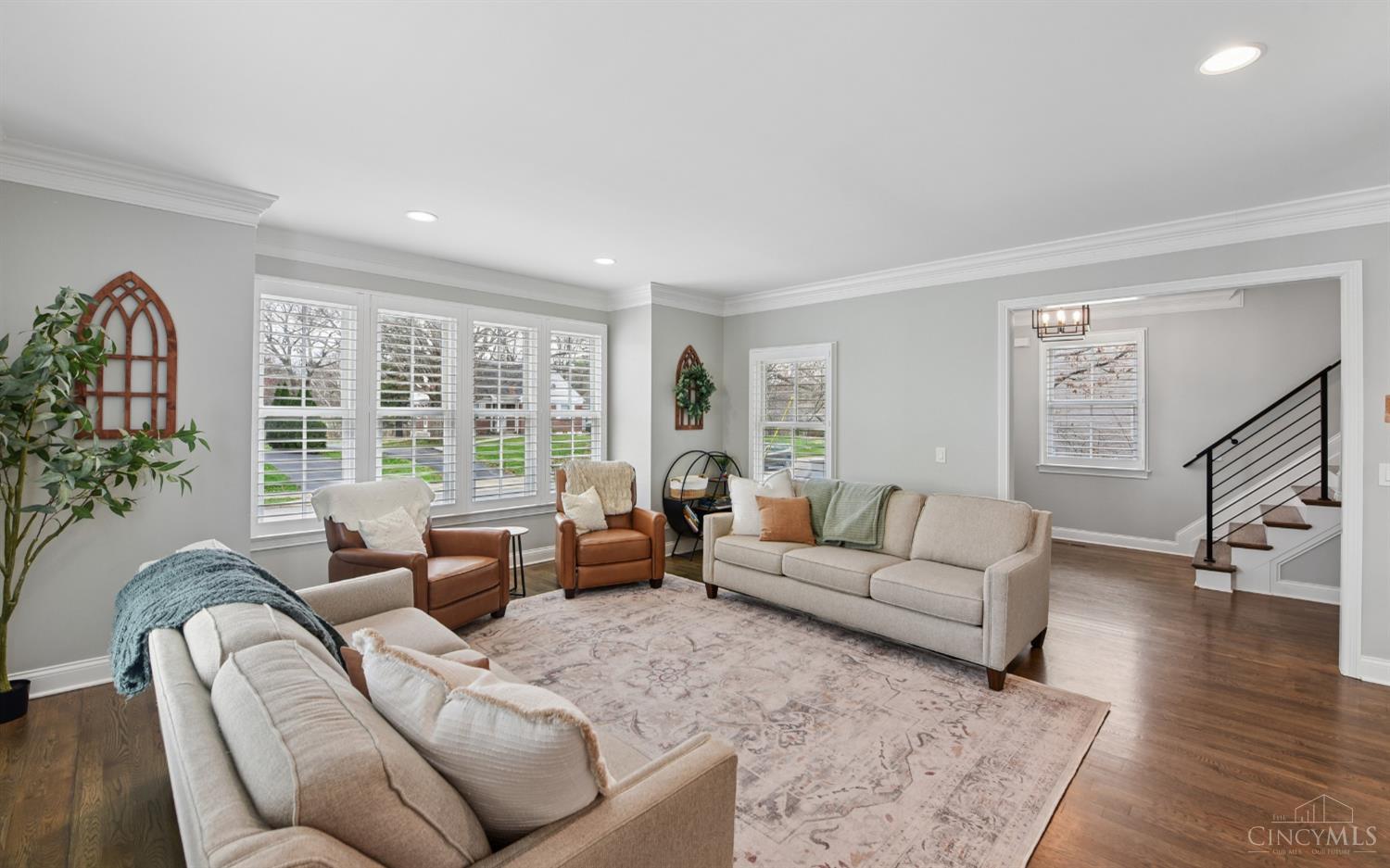 7913 Cooper Road Montgomery, OH 45242 - Photo 3 of 43 Gallery Image 3