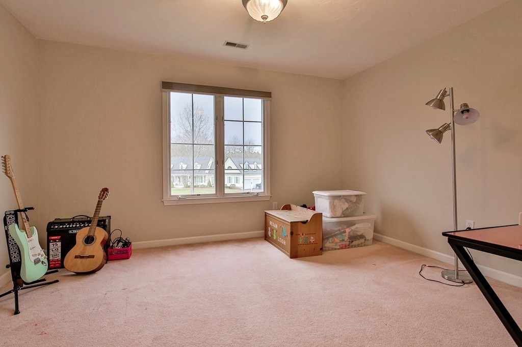 14 Huckleberry Road Hopkinton, MA 01748 - Photo 18 of 30 Gallery Image 18
