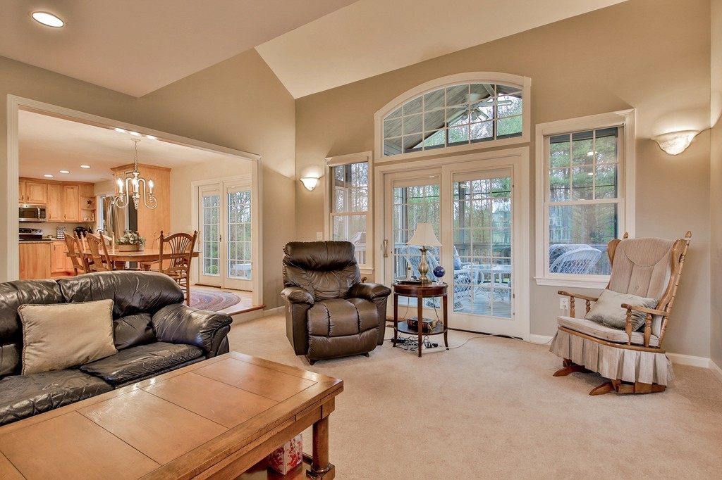 14 Huckleberry Road Hopkinton, MA 01748 - Photo 8 of 30 Gallery Image 8