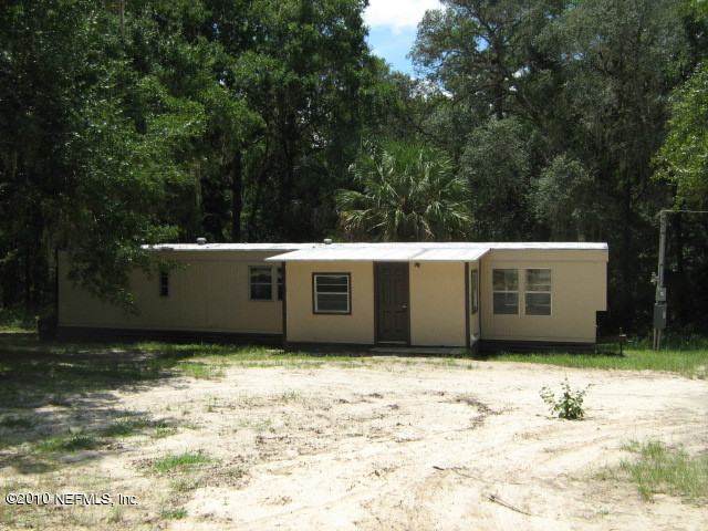 222 Kyte Road San Mateo, FL 32187 - Photo 1 of 11 Front of Home