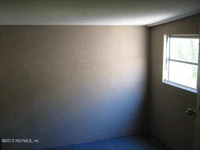 222 Kyte Road San Mateo, FL 32187 - Photo 10 of 11 Storage Room