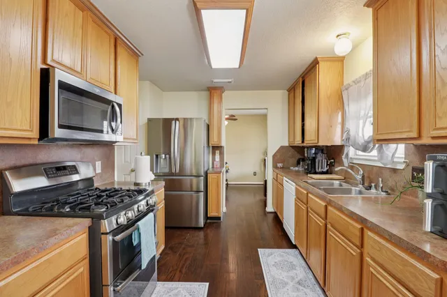 $310,000 | 4907 Brower Crest Drive, Pasadena, TX 77504