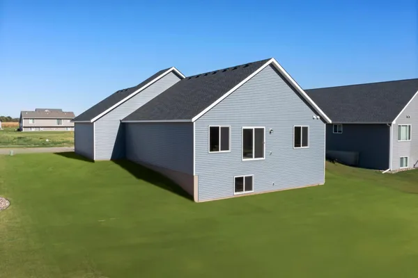 $469,850 | 2101 Pleasant Drive, Prescott, WI 54021