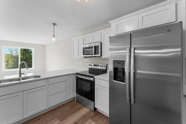 $469,850 | 2101 Pleasant Drive, Prescott, WI 54021