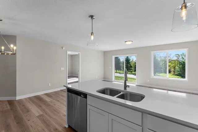 $474,850 | 2101 Pleasant Drive, Prescott, WI 54021