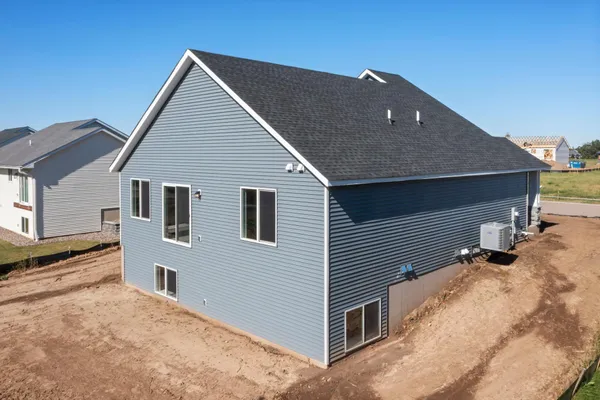 $469,850 | 2101 Pleasant Drive, Prescott, WI 54021
