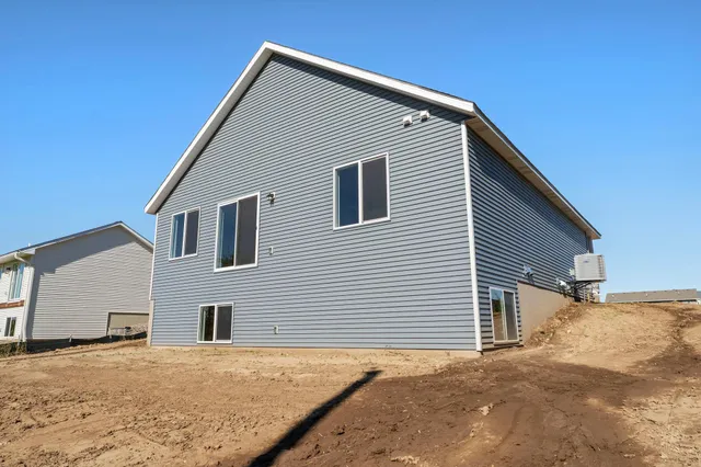 $474,850 | 2101 Pleasant Drive, Prescott, WI 54021