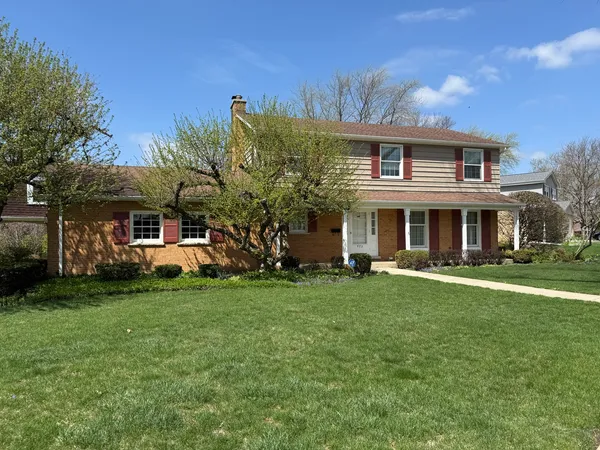$580,000 | 572 East Monterey Road, Palatine, IL 60074