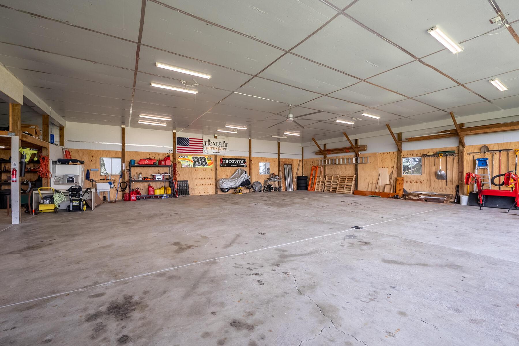 2040 Penry Road Radnor, OH 43066 - Photo 10 of 61 Building Interior