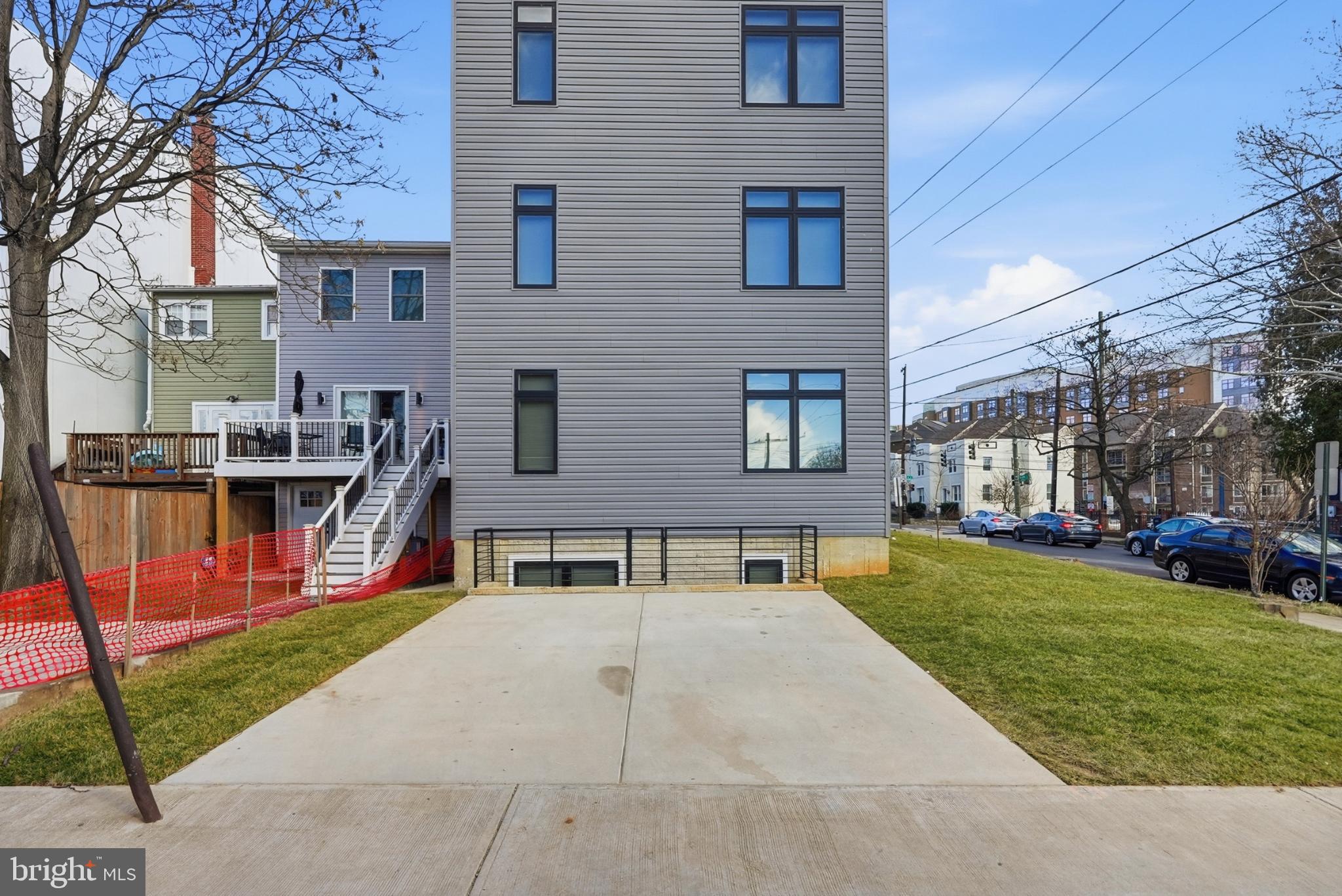 2600 4th Street Northeast, Unit A Washington, DC 20002 - Photo 30 of 33 a view of a building with a backyard