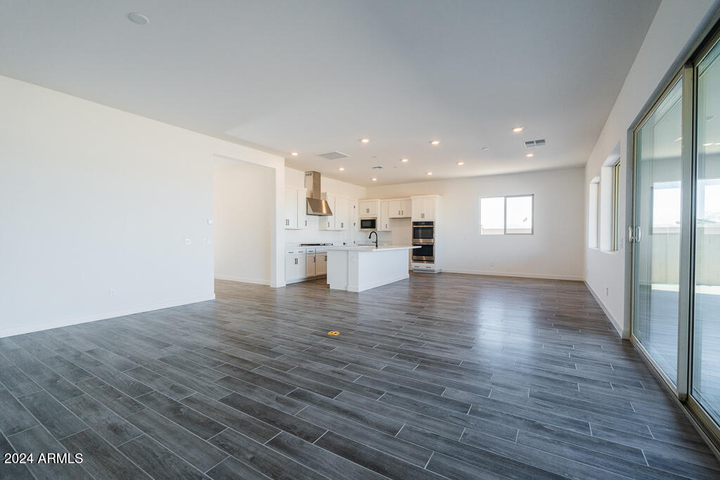 3640 West Summerside Road Laveen, AZ 85339 - Photo 7 of 24 Tri Pointe Whispering Hills 103 - Great