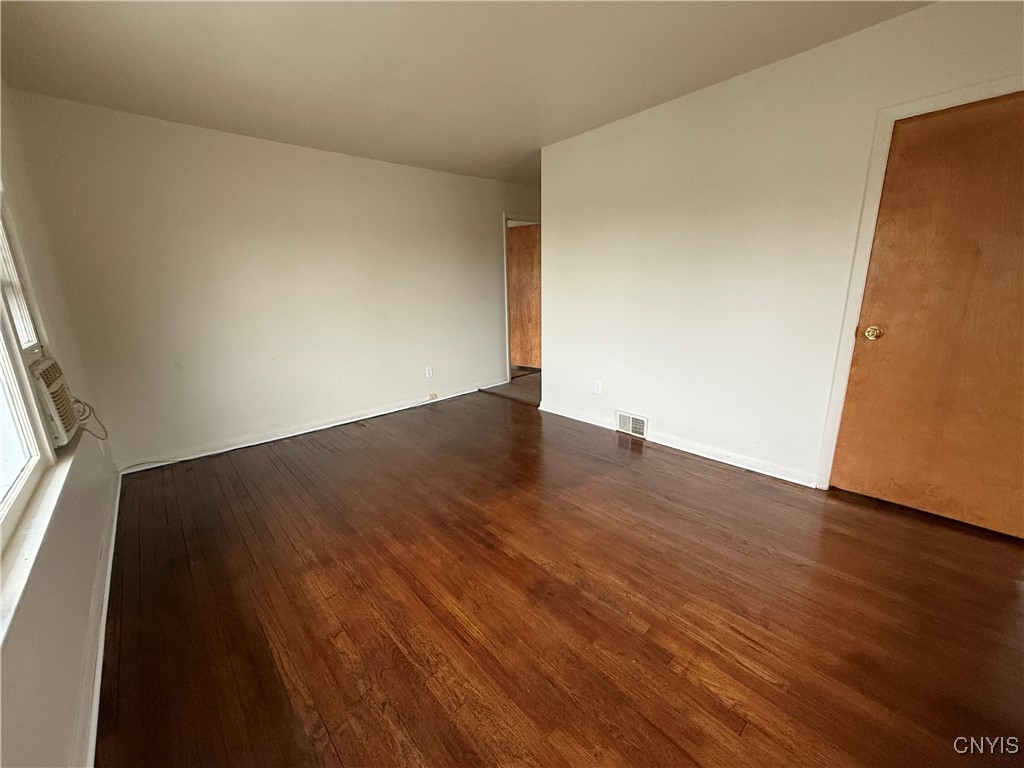 483 Pleasantview Avenue, Unit 2 Salina, NY 13208 - Photo 2 of 11