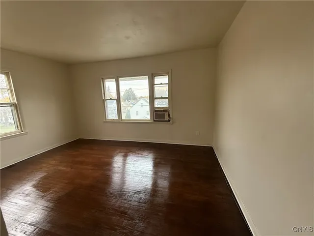 $1,300 | 483 Pleasantview Avenue, Unit 2, Salina, NY 13208