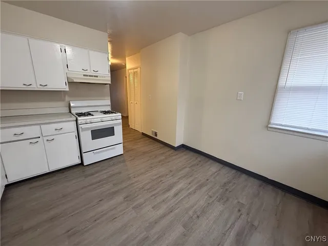 $1,300 | 483 Pleasantview Avenue, Unit 2, Salina, NY 13208