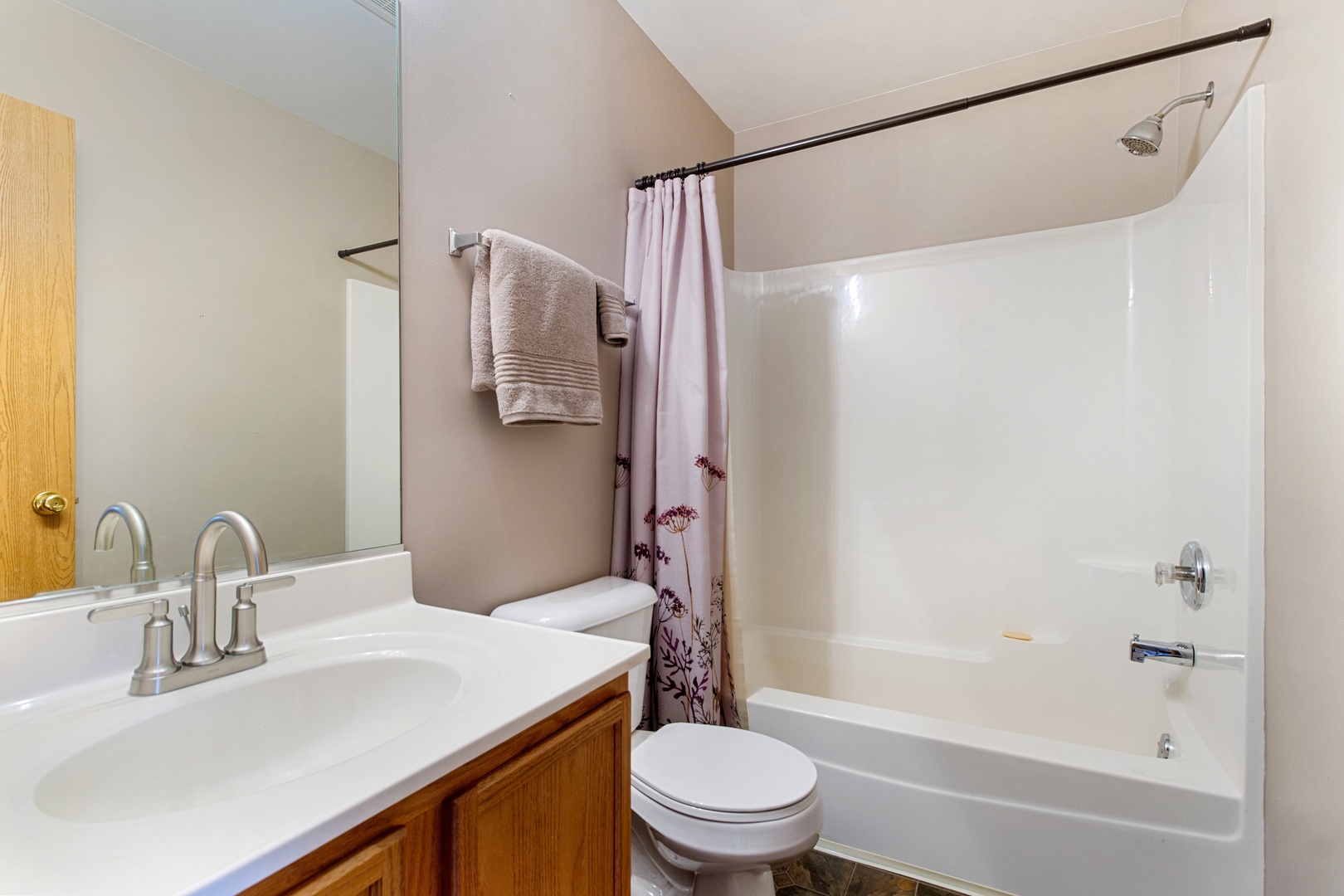25130 Faraday Road Manhattan, IL 60442 - Photo 9 of 15 a bathroom with a sink toilet and shower