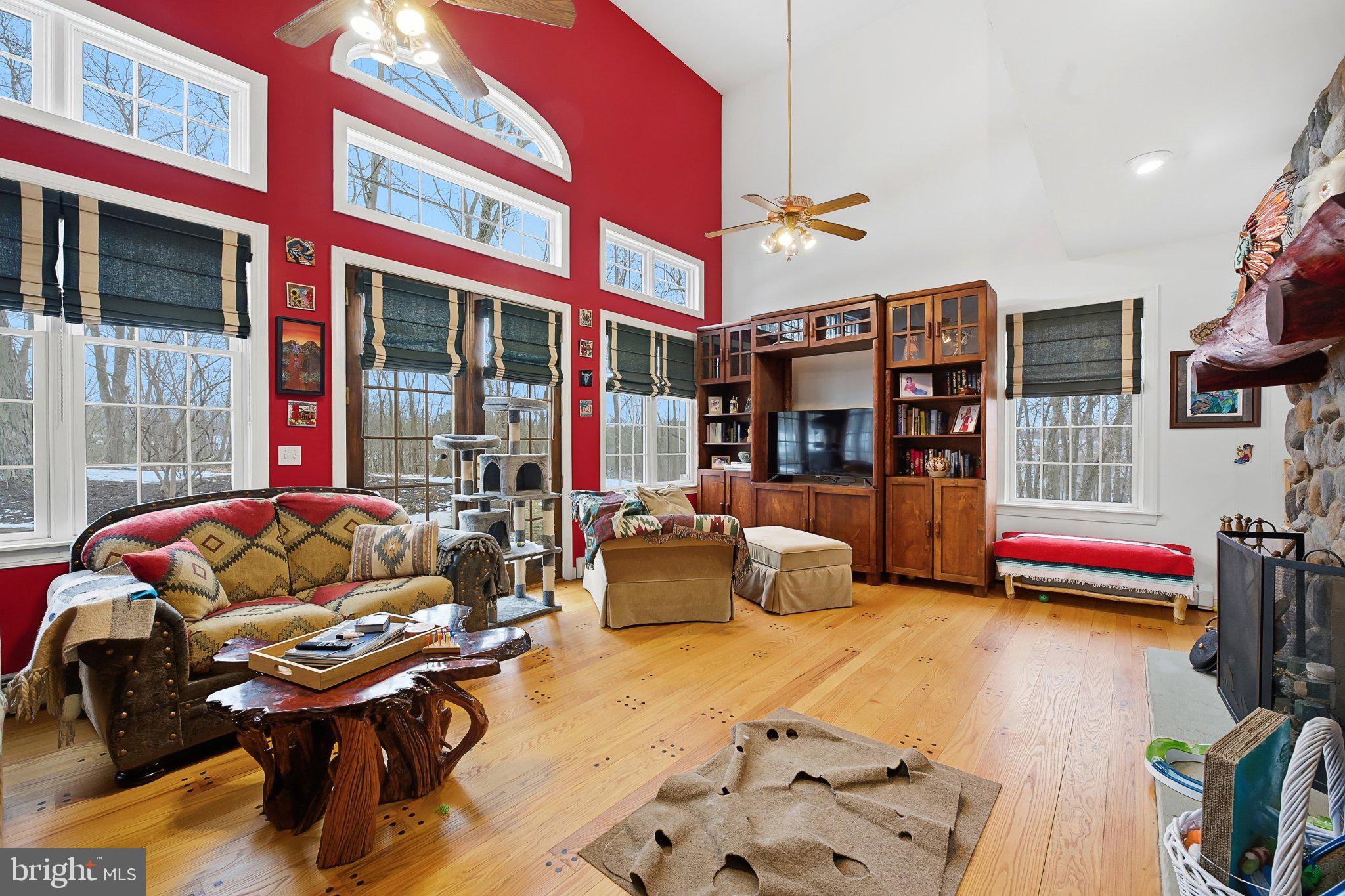 6688 Haasadahl Road Allentown, PA 18106 - Photo 10 of 31 Cozy retreat with vibrant accents.