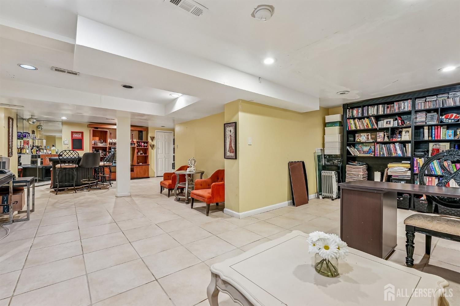 42 Colburn Road East Brunswick, NJ 08816 - Photo 29 of 33