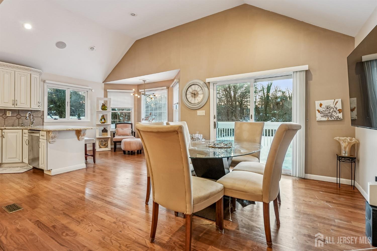 42 Colburn Road East Brunswick, NJ 08816 - Photo 9 of 33