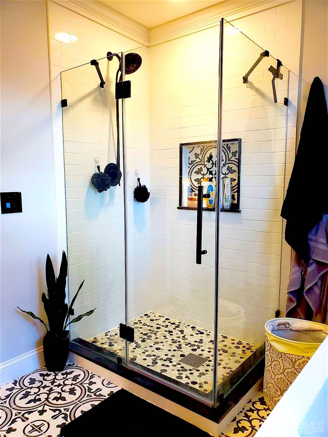 563 Crows Mill Road Fords, NJ 08863 - Photo 14 of 27 Master Bath