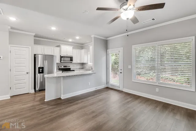 $1,695 | 15 Sprayberry Road, Unit 15, Newnan, GA 30263