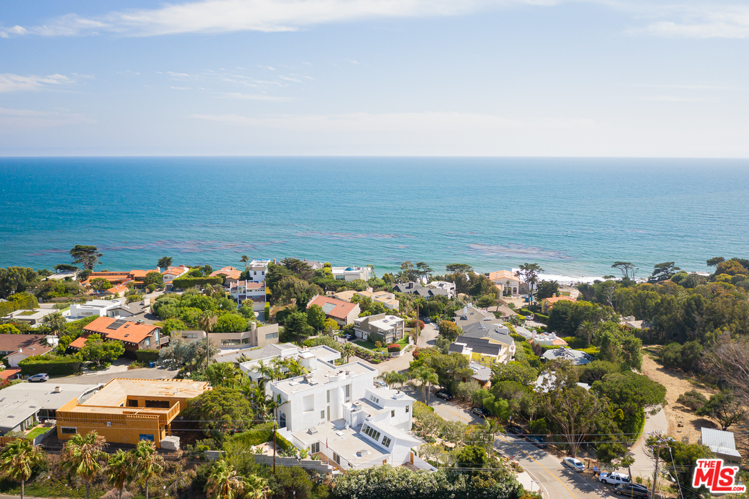 31855 Broad Beach Road Malibu, CA 90265 - Photo 1 of 33