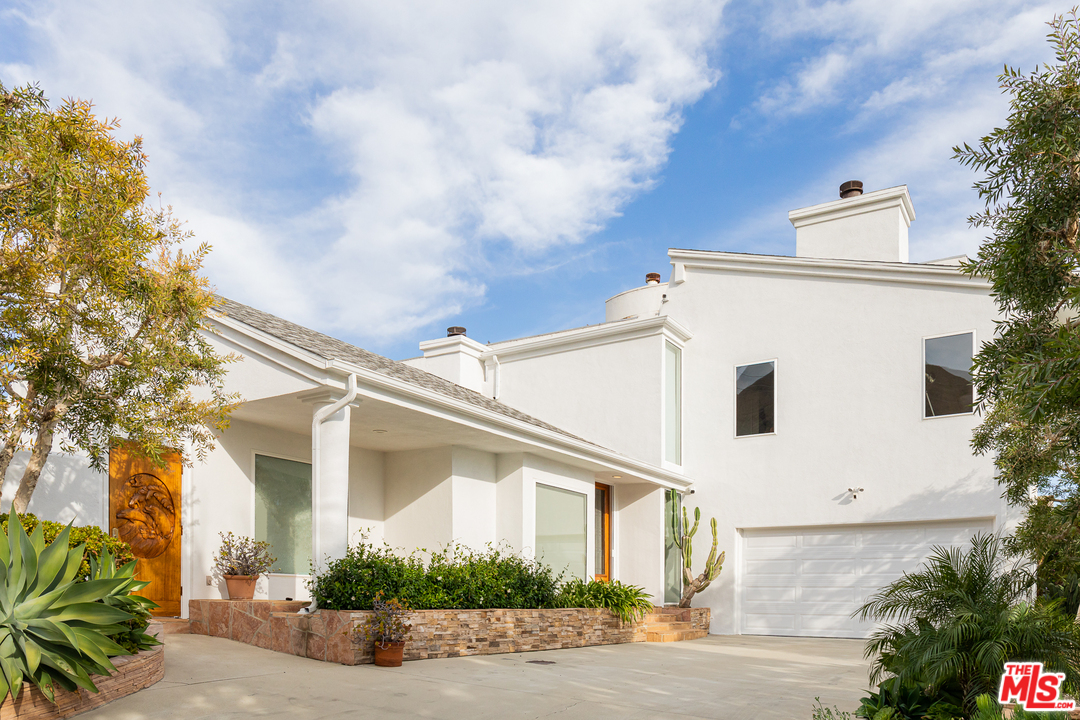 31855 Broad Beach Road Malibu, CA 90265 - Photo 2 of 33