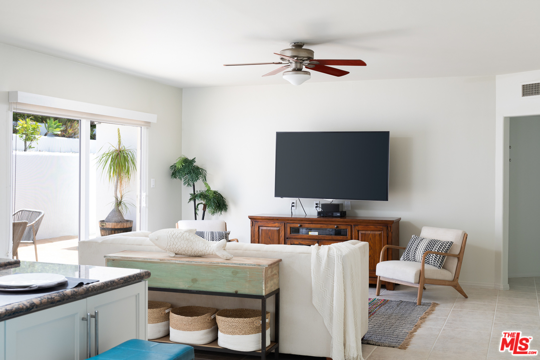 31855 Broad Beach Road Malibu, CA 90265 - Photo 15 of 33