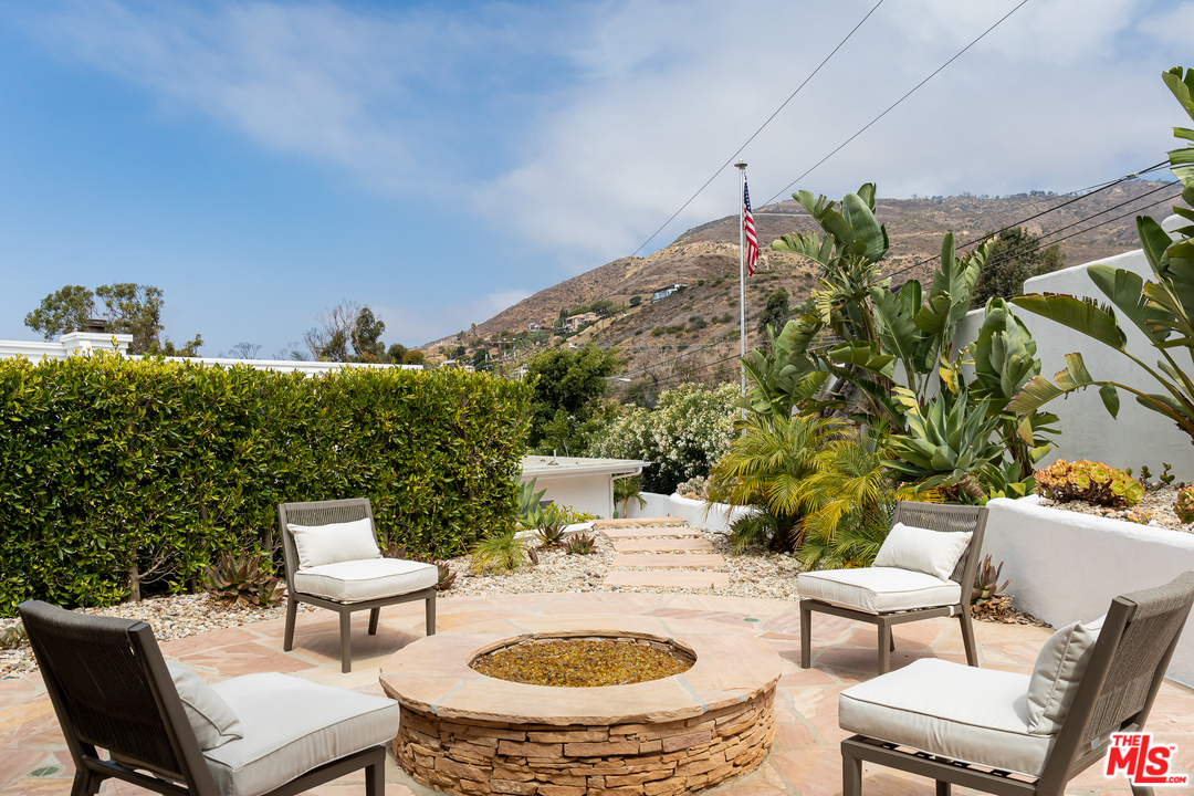 31855 Broad Beach Road Malibu, CA 90265 - Photo 25 of 33